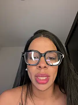 Trianawhite