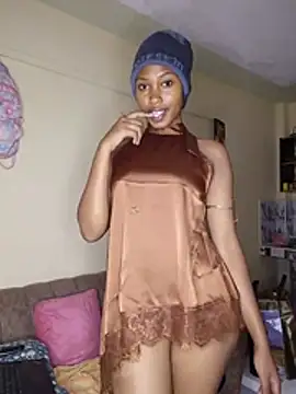 Nasty_boo_boo - spoil the queen