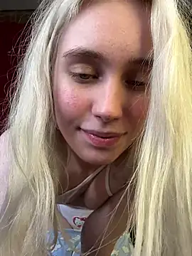 LovelyMiu - lower my pants+oil on my big ass