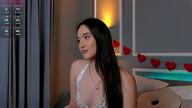 LindaMaxx - lower shorts a little ass