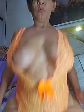 Angel_Perv - show the inside of a pink pussy