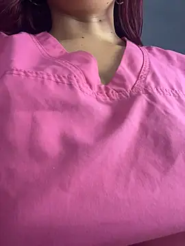 Nahomy_benet - completely naked under the table
