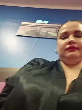 GeorgiaLerox - 🥵Play with my nipples/spit boobs 🥵