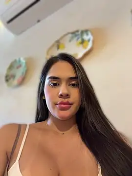BellaLeclair_