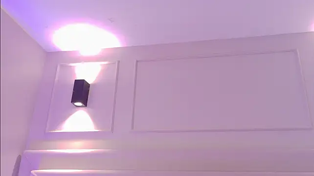 NaomiKlarc - 5 spanks from my hot female friend🍑🔥