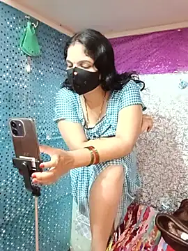 Priyanka_hot88 - Follow in Instagram