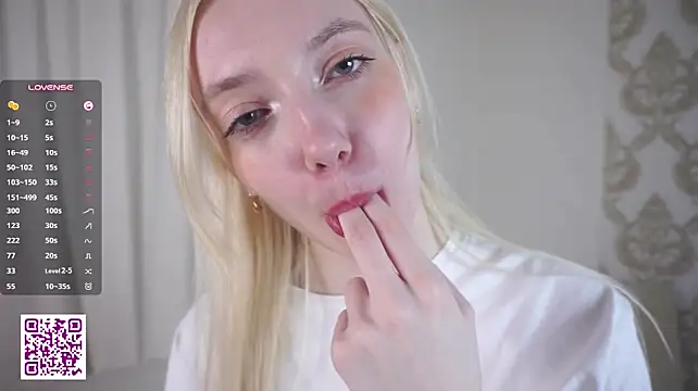 Bubblegum_babyyy - suck 2 fingers sensually