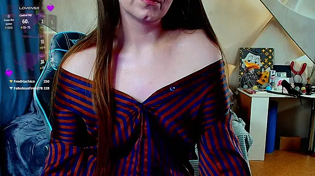 Millie_Mint - I’m teasing you with my tummy and hips