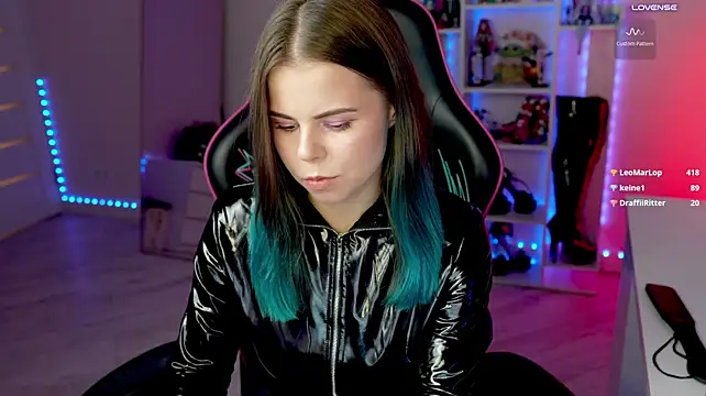 QueenAliceX - Give me pleasure