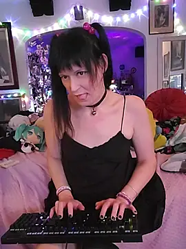 Erisuhime - Take something, but not everything, off.