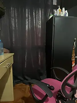 Karlyprintt - lick tits