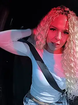 DirtyTechCouple- - Suck 2 Fingers in Car 🍑😈