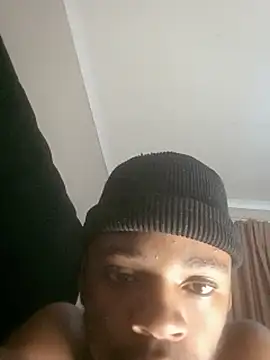 HandsomeBoy990 - Need a streaming partner