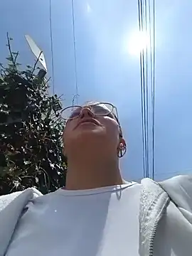 Luna_Rose1 - Naked outdoors