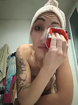 MarieDouceSoumise - Doigtage chatte contrôle 3 min