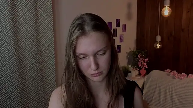 TeressaKapanke - Stroking my thighs for you
