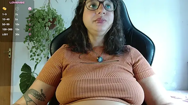 Myamillor - boob tease