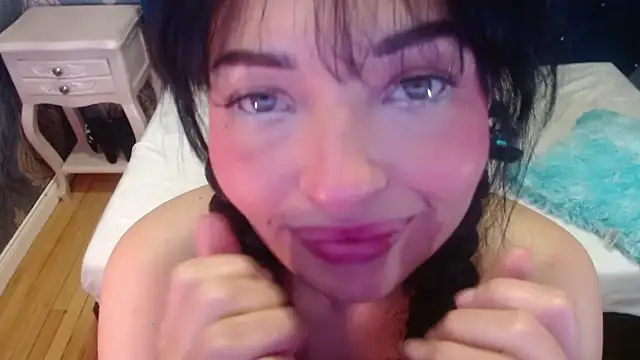 Sofiacowperx - Breast squeeze