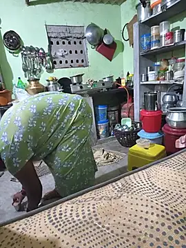 Tamilselviroja- - 🥰 full body oil massage 😍