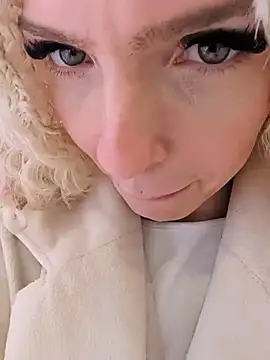 DirtyTechCouple- - Suck 2 Fingers in Car 🍑😈