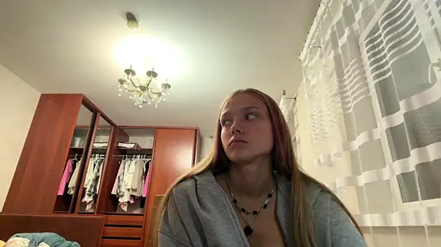 Romy_Grei - Squeeze and softly slap my boobs