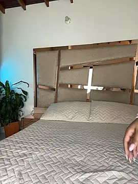 Amira-Zahra - Your finger in my ass 🔥