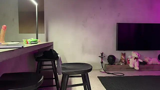 Golden_Aline - take off my shorts^^