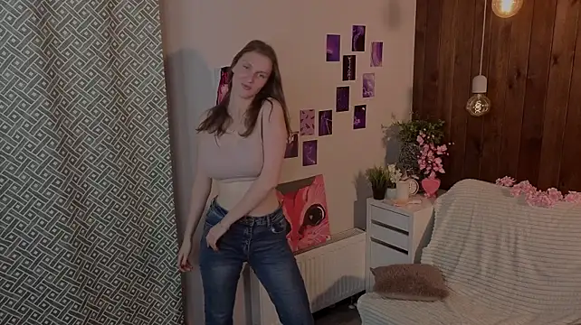 TeressaKapanke - Stroking my thighs for you