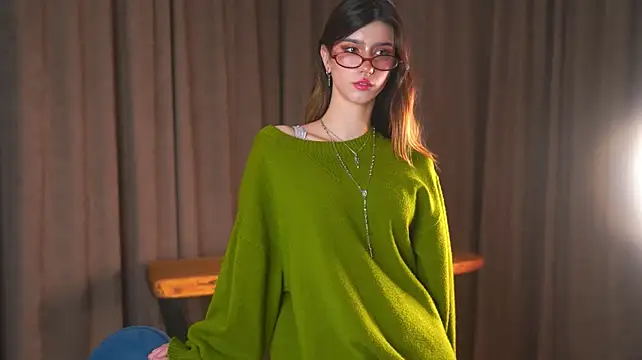 LindaNocket - Play with my hair and tease with neck