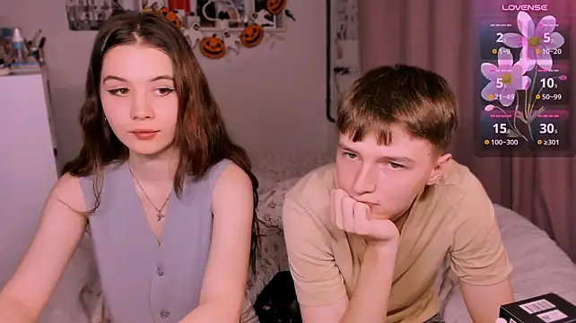 CoddleWeeper_ - naked girl 5 minutes
