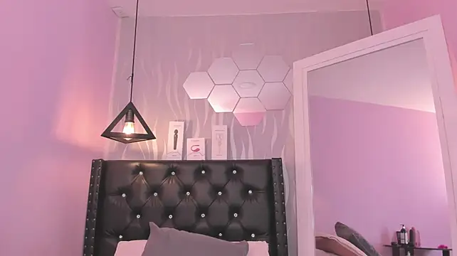 Lucia-cute - Ride Dildo + Plug Anal