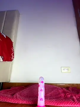 GabbySweett_ - Ride dildo + domi x3 🍭