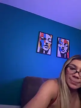 Valentina_Saint - OIL ON THE BODY - ALL GLASS