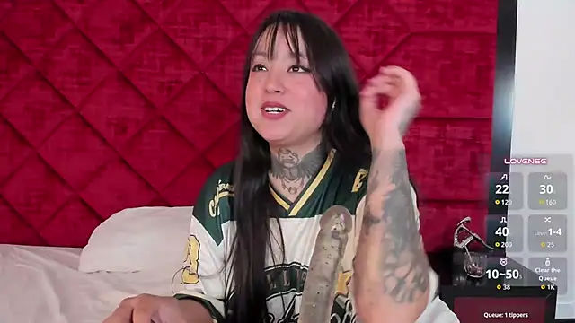 SusanaBoltonn - Put red my fucking ass and shake that