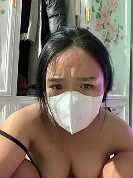 LauraBabyboo - Show pussy
