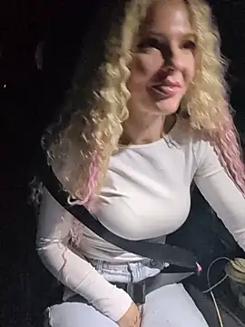 DirtyTechCouple- - Suck 2 Fingers in Car 🍑😈