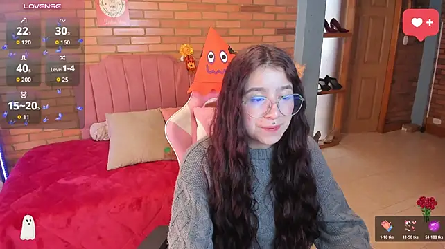 Amy_joones - Remove Top + panty , Sexy Pose 😈💋