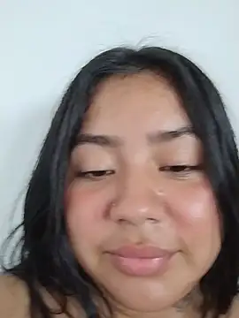 Amber_Herrera - Remover top