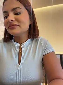 Irina_Velvett - Naked with my friend in the bathroom