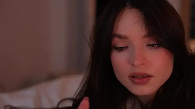 Ibiddi - Glass dildo in pussy
