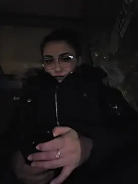 Hausverbot3 - Zieh die jacke komplett aus