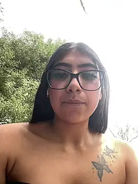 Chanell_ec - Suck dildo in the park