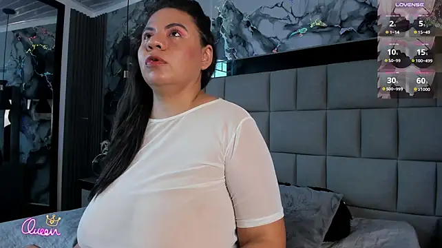 Miah_BigBoobs - fingering my pussy