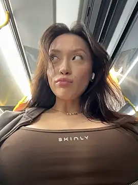 CityLynx - sideview of my boobies