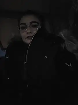 Hausverbot3 - Zieh die jacke komplett aus