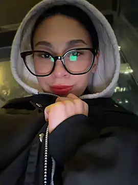 Aria51 - ahegao in front people on street