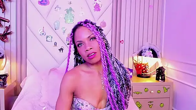 LailaDavidson - Sensual massage to my ass with oil