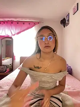 Sara2421 - 3 dedos en la pussy