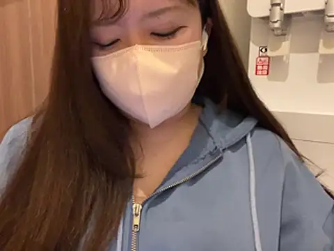Atashi_Hcup - パーカーぽいしてIカップ大公開❣️