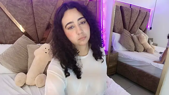 Bella_swwan_ - ¡Show us your sweet nipples. 🍒
